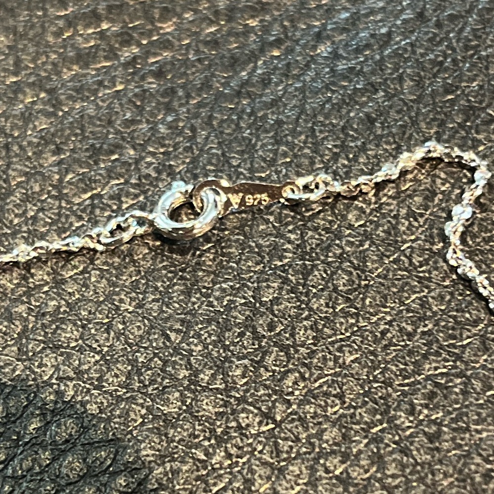 925 Silver Necklace with “I LOVE YOU” key shaped charms 7.5” chain - Picture 3 of 4